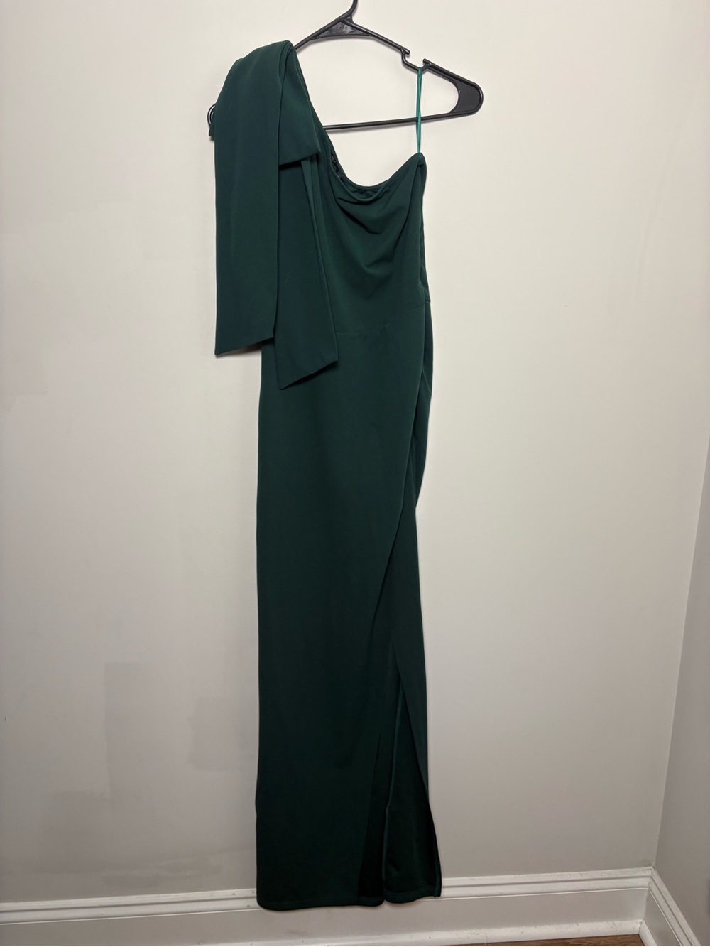 Elegant Forest Green One-Shoulder Evening Gown